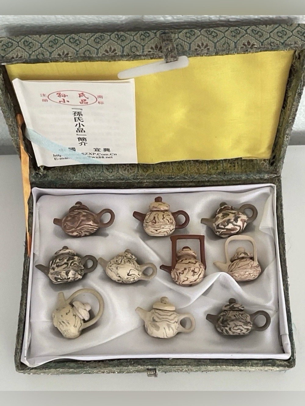 Yixing Zisha Style Chinese Miniature Tiny Teapot Lot of 10 In Case